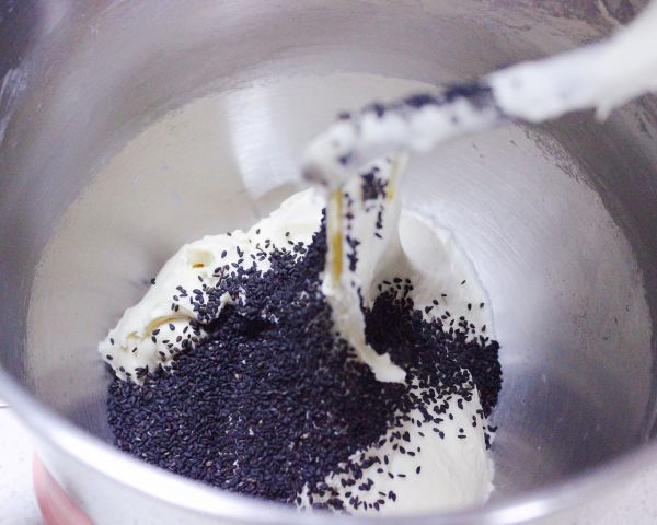 西瓜薯黑芝麻吐司