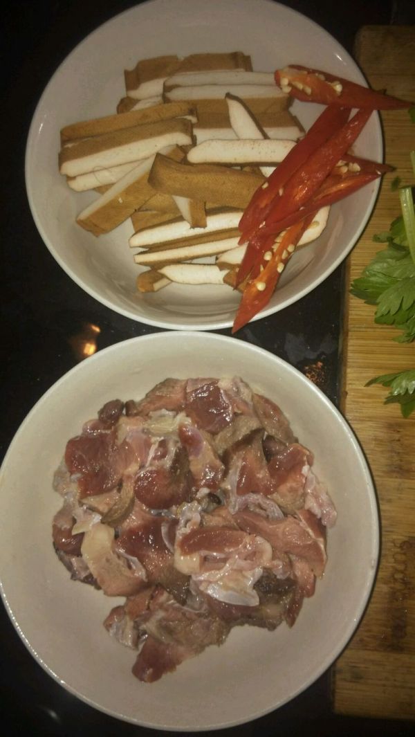 香芹豆干炒牛肉