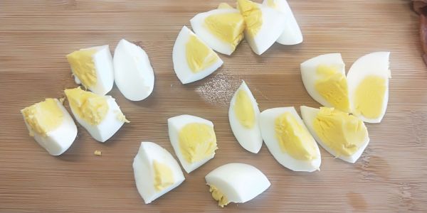 鸡蛋牛油果沙拉