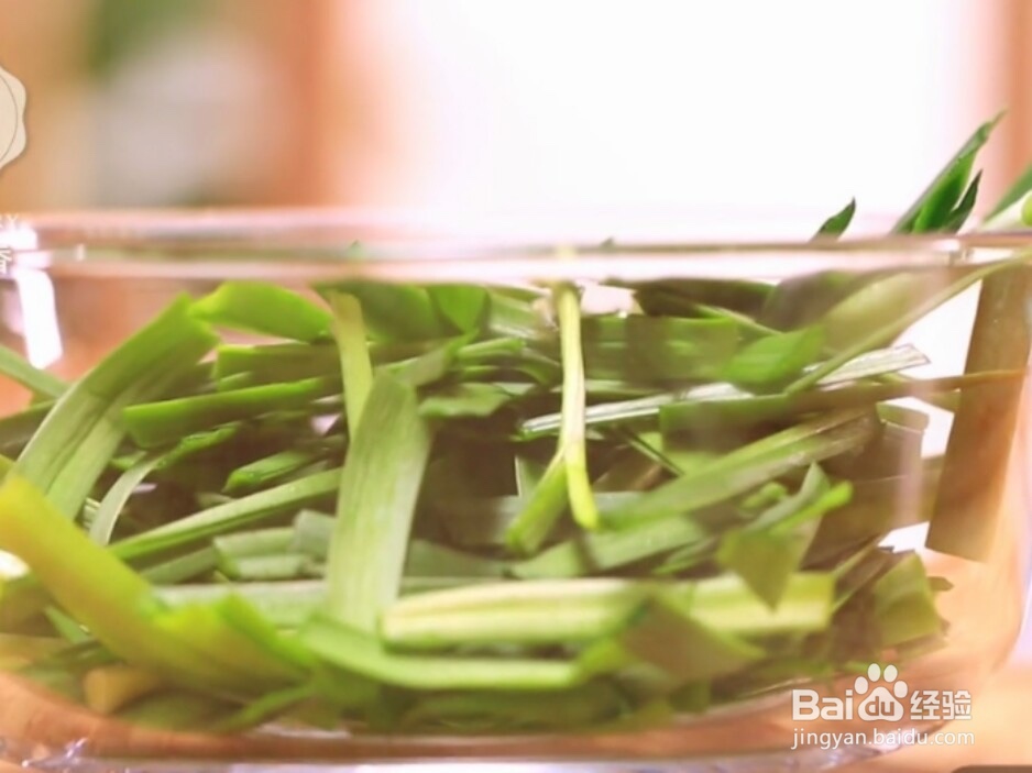 韭菜炒绿豆芽做法教程