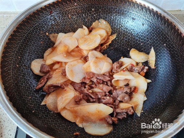 萝卜炒牛肉的做法