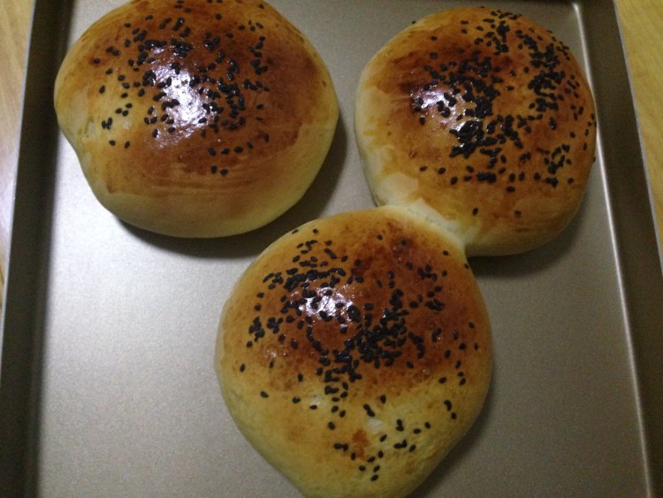 肉饼鸡蛋生菜汉堡的做法,味道好极了!
