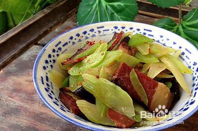 莴笋片清炒腊肉