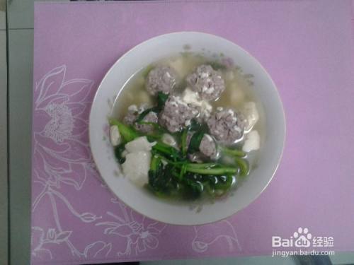 #初冬怎么吃#青菜肉圆豆腐汤