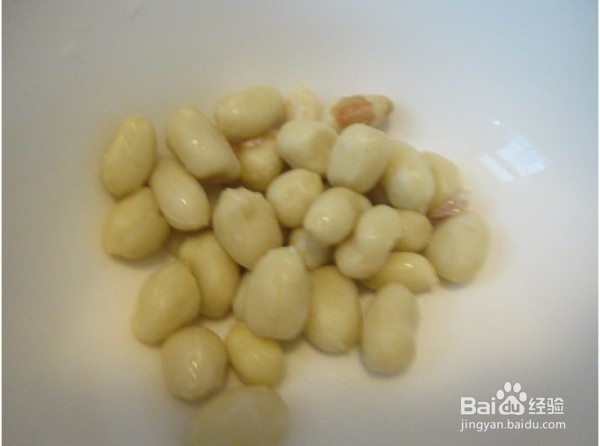 花生蒸鱼干的做法