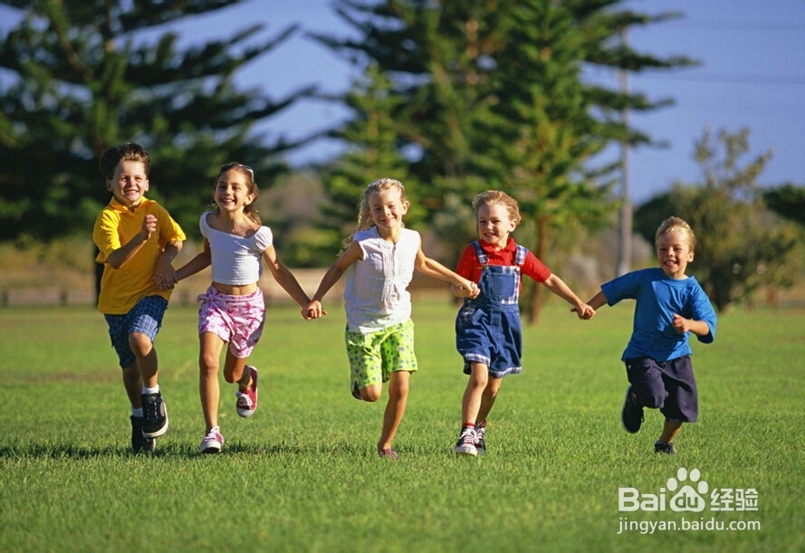 秋天怎样给孩子穿衣服