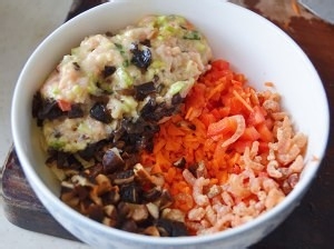 如何制作美味好吃的八宝腐皮卷