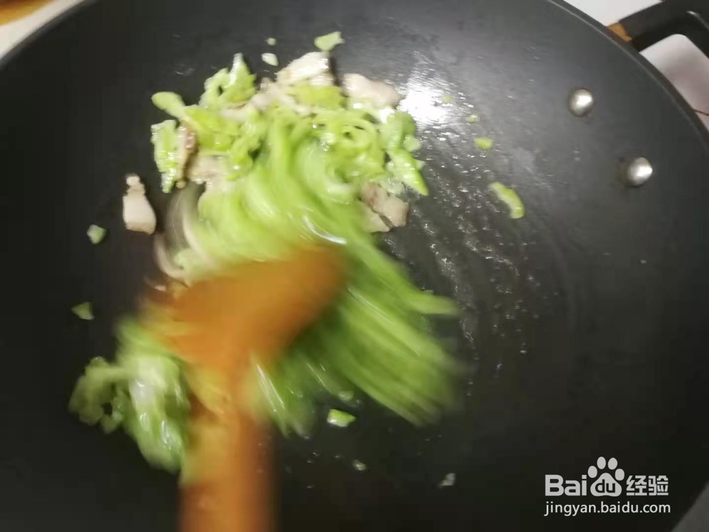 如何制作家常菜苦瓜炒肉