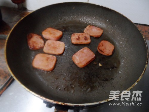 火腿鸡蛋饼的做法