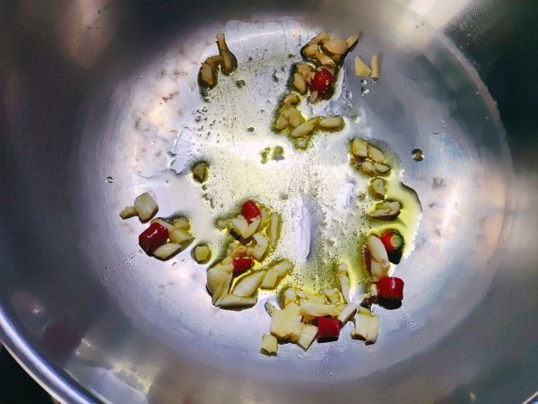 捞汁凉皮香干拌黄瓜