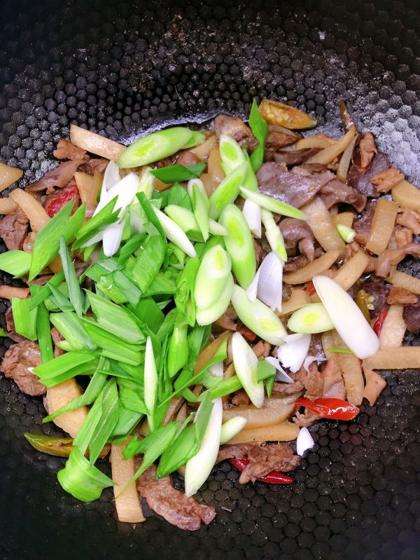 美极泡菜炒鸡杂