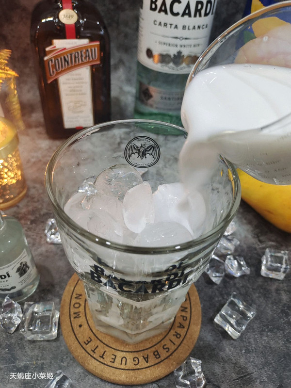 百加得椰椰芒果