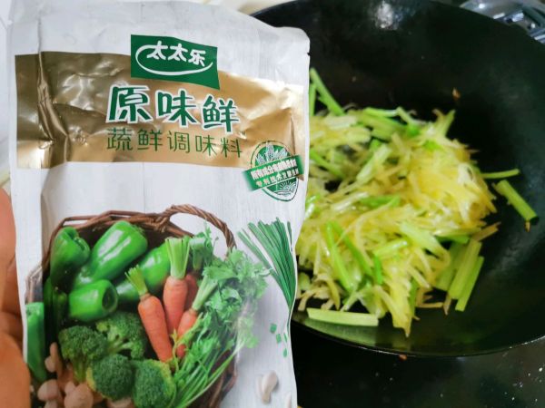 减肥这样吃芹菜土豆丝