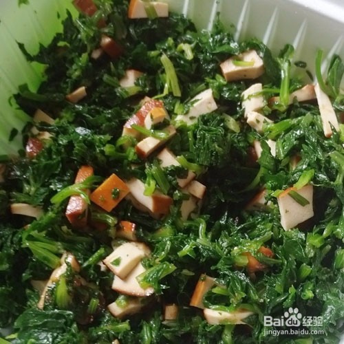 馅饼的家常做法之香干芹菜饼