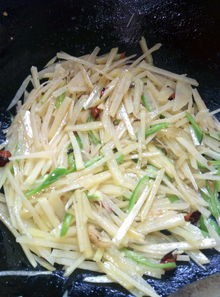 酸辣土豆丝的特色做法