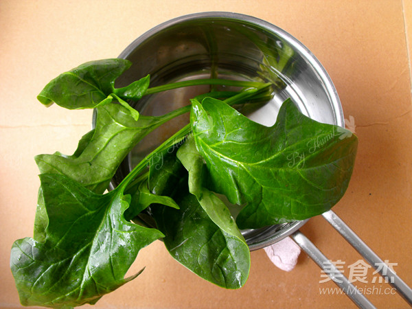 菠菜蛋包饭的做法