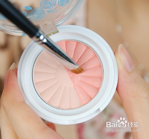 蛇年如何化桃花妆