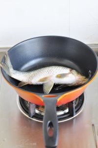 鲫鱼豆腐汤的做法