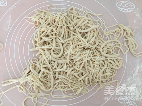 三鲜手擀面的做法