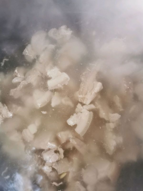 土豆糯米肉丸红烧肉