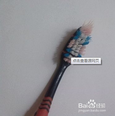 怎么把白色帆布鞋整旧如新？