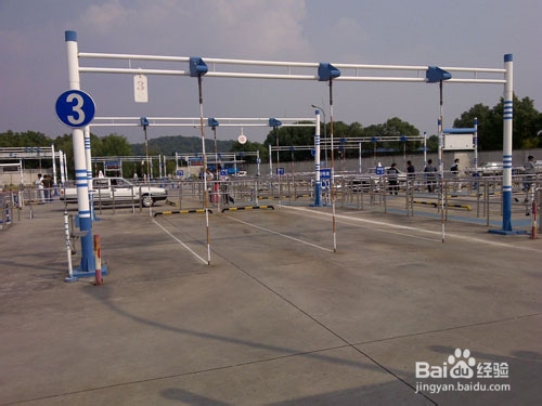 小路考的标准项目：[10]倒桩