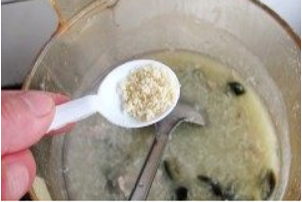 皮蛋瘦肉粥的做法