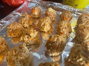 金枪鱼芝士饭团的做法