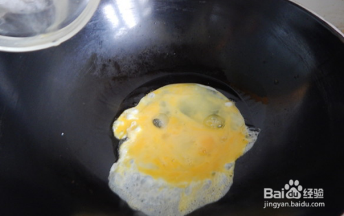 丝瓜炒鸡蛋怎么做，丝瓜炒鸡蛋的做法