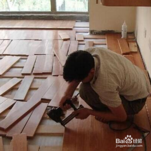 地板翻新步骤和注意事项