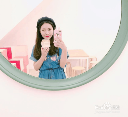 初秋修饰身材攻略!跟着达人用「宽松」政策穿出显瘦复古时尚