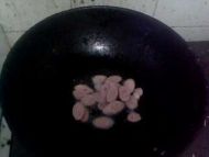 豆角炒火腿肠的做法