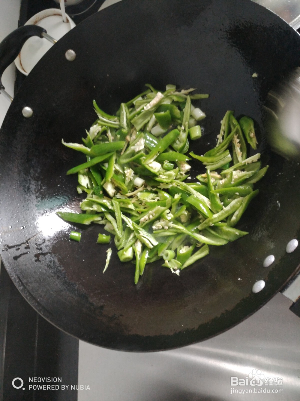 简易家常菜—青椒炒鸡蛋