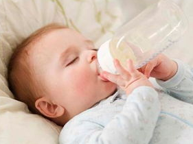 如何为宝宝选购奶瓶呢?