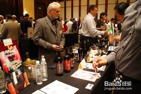 对手红酒老打折怎么应对