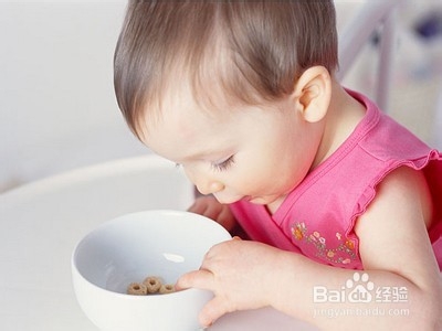 婴儿什么时候添加辅食？添加过程中要注意什么？