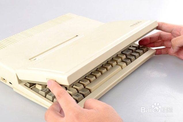 第一台笔记本电脑诞生于什么时候