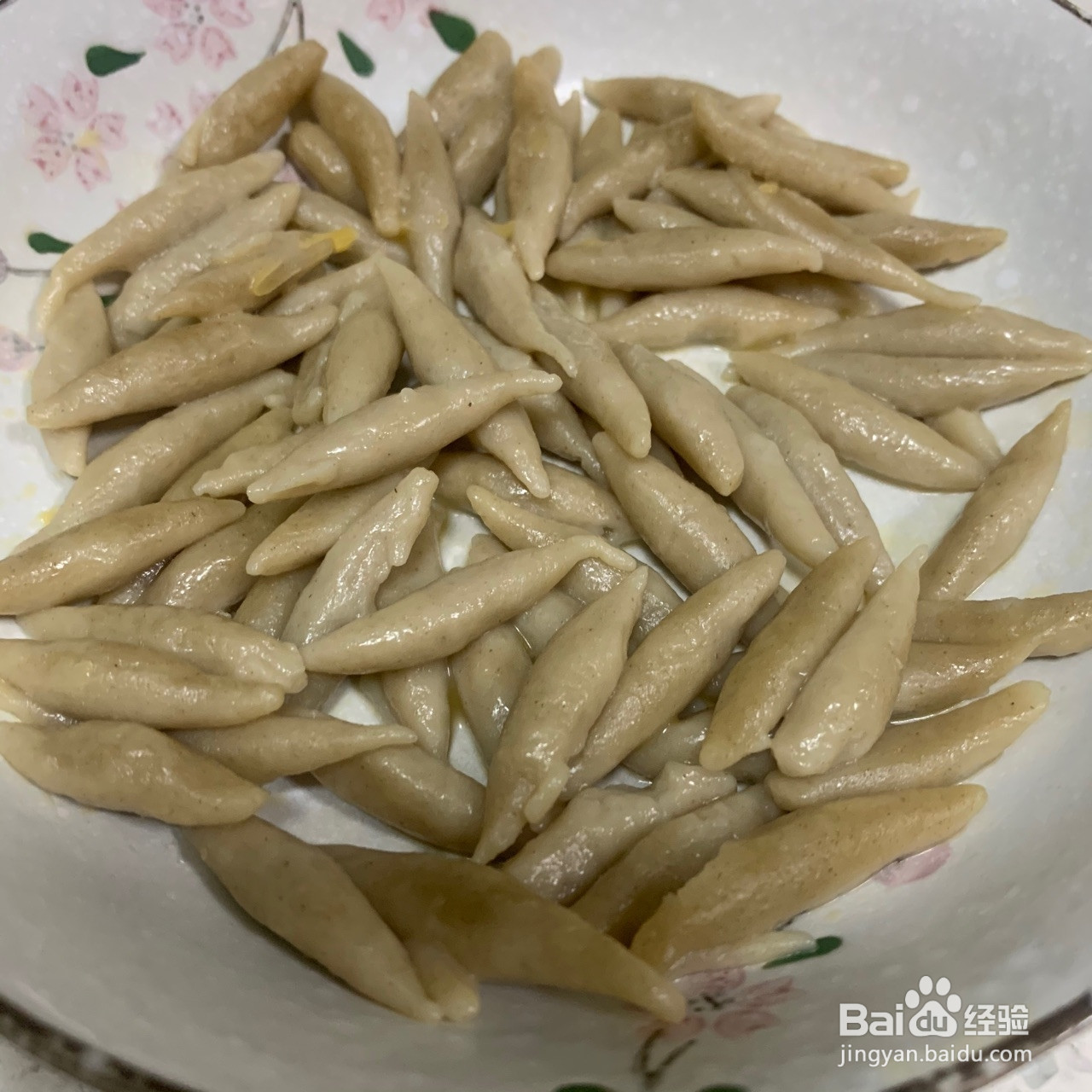 番茄胡萝卜慢炖牛脊骨汤的做法