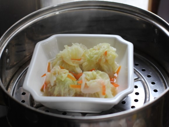 蒸白菜包的做法，妈妈们快收快收！