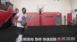 如何像库里一样运球后投篮？
