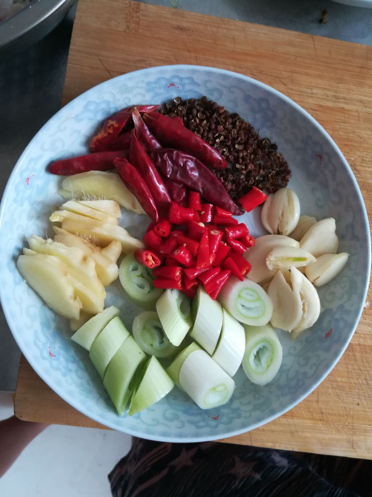 超美味的麻辣酸菜鱼，我来教你怎么做！