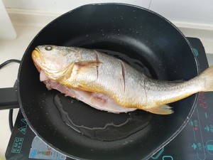 家常黄花鱼的做法