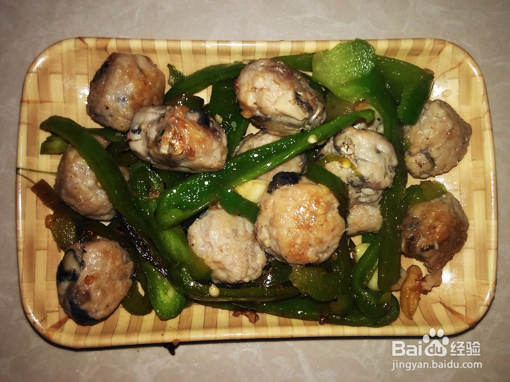 家常菜,鱼丸甜椒的做法