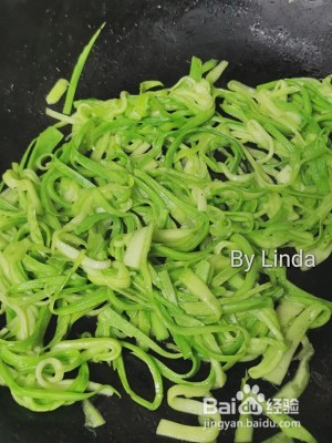 教你怎么做营养美味的西葫芦抱蛋