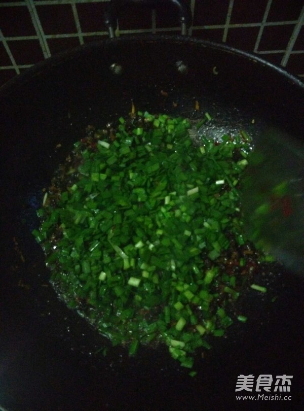 农家辣椒炒田螺肉