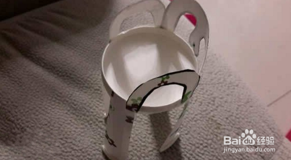 一次性纸杯DIY椅子 让你的小玩偶坐起来!