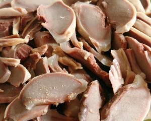 健康养生佳品青椒爆炒鸭胗的做法