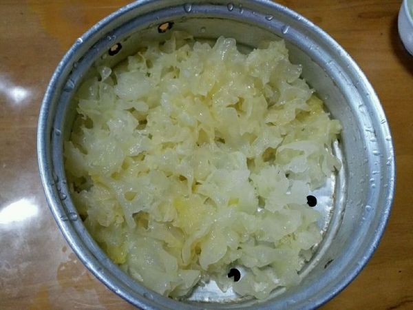 红枣银耳莲子汤