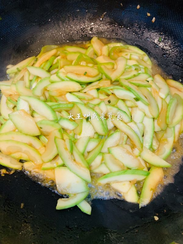 西葫芦肉片木耳饭