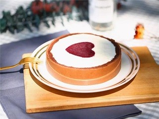 果冻夹心慕斯蛋糕卷怎么做？